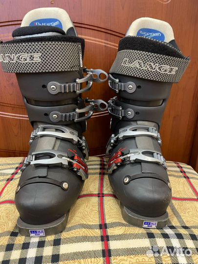 Горнолыжные ботинки