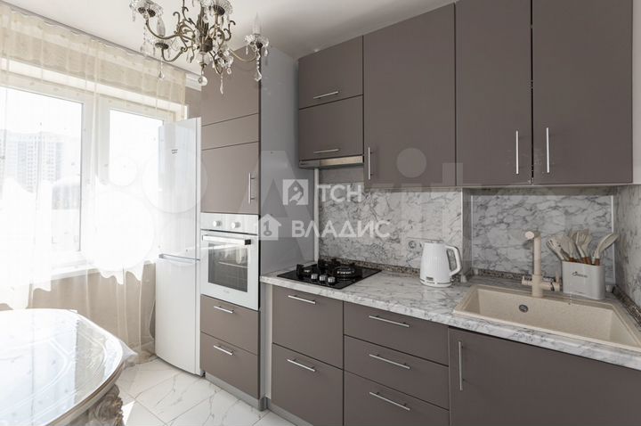 2-к. квартира, 45 м², 6/9 эт.