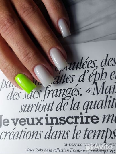 Маникюр и наращивание ногтей