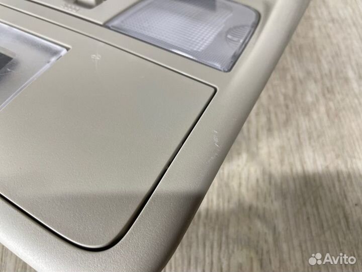 Фонарь подсветки салона передний Mitsubishi