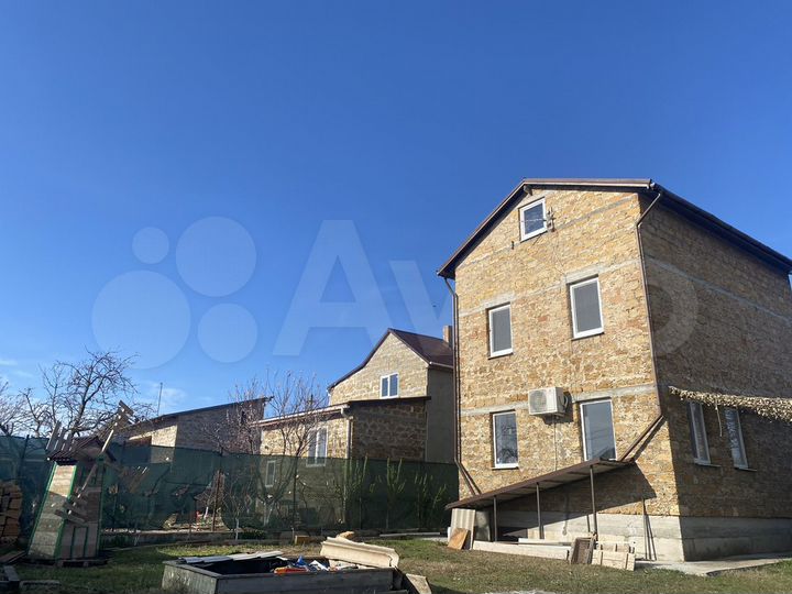 Дом 146 м² на участке 4 сот.