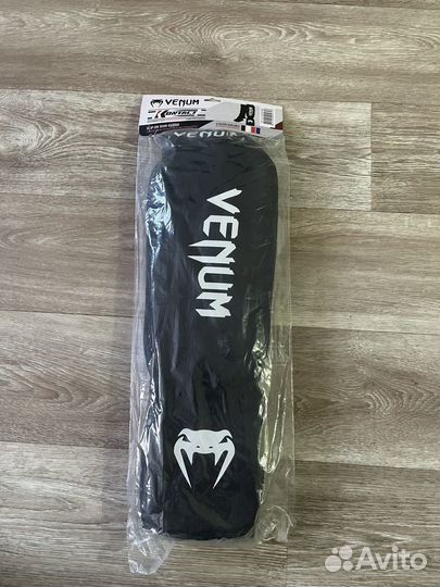 Щетки голень стопа Venum