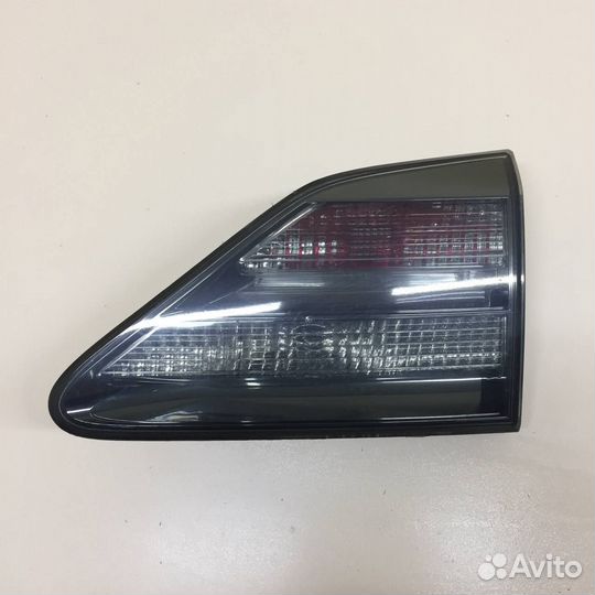 Б/У Б/У Фонарь задний внутренний правый 8158148110