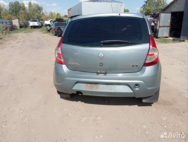 Renault Sandero 1 1.4 МКПП автомобиль в разборе