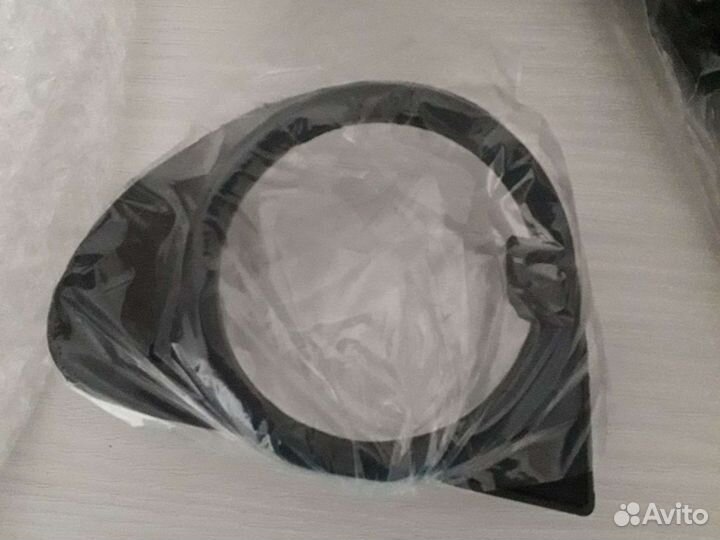 Продам противотуманные фары. Новые