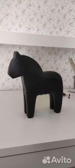 Икеа статуэтка Финансиэлл лошадь