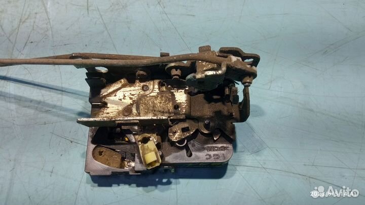 Замок двери задний левый для Renault Logan 1