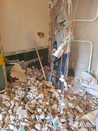 Демонтаж стен / полов / перегородок