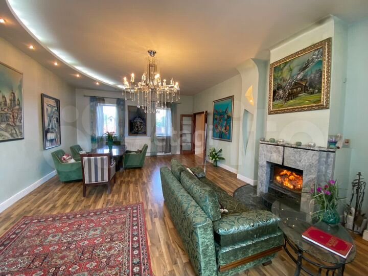 Дом 327,5 м² на участке 9,2 сот.