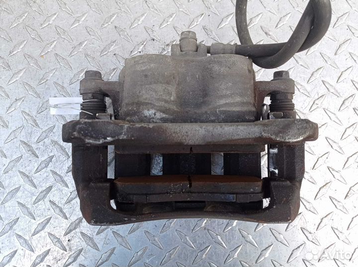 Суппорт передний правый Honda Odyssey 3