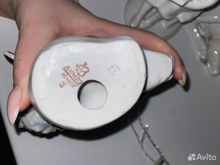 Фарфоровая статуэтка