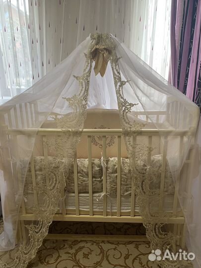 Детская кроватка