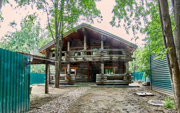 Дом 200 м² на участке 6 сот.