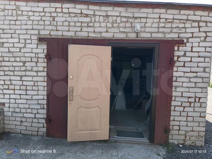 Гараж, > 30 м²