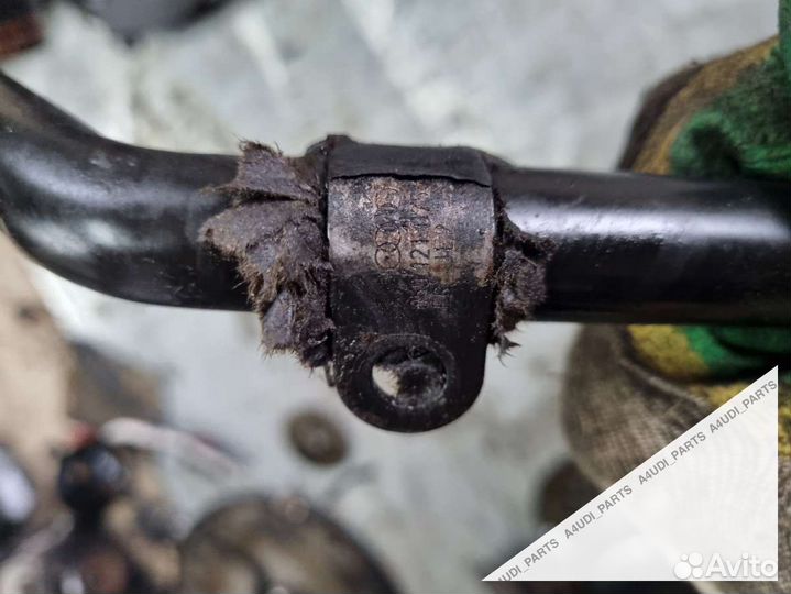 Трубка охлаждающей жидкости металлическая Audi A5
