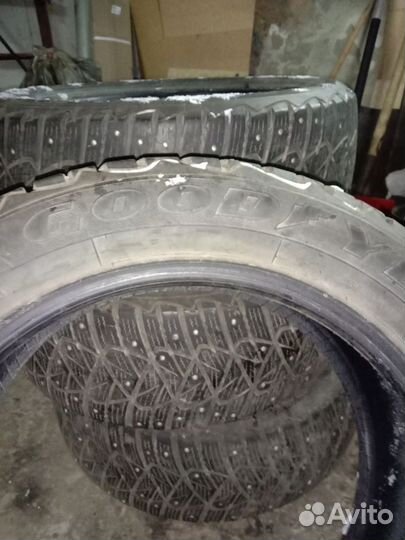 Goodyear UltraGrip Ice 2 215/55 R17