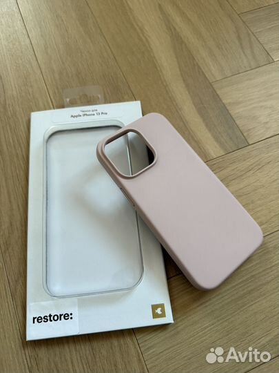 Чехол розовый moonfish для iPhone 13 Pro