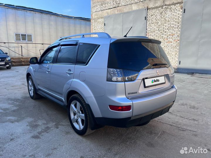 Mitsubishi Outlander 2.4 МТ, 2008, 194 000 км