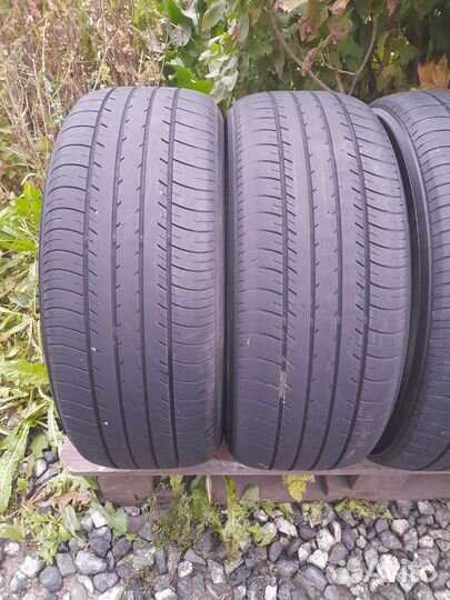 Yokohama dB Decibel E70B 215/55 R17 93V