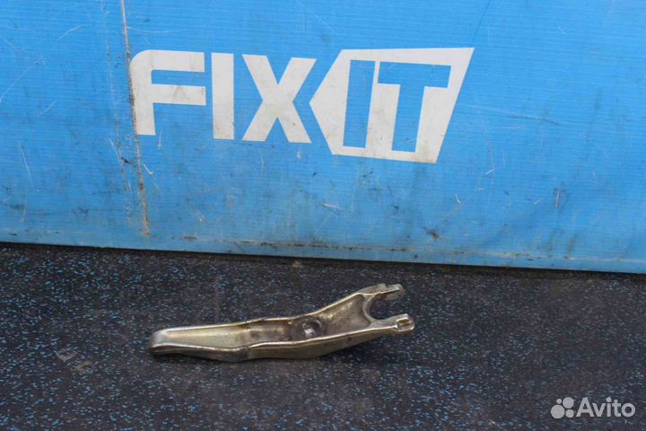 Вилка сцепления Mitsubishi Carisma (Мицубиси Кариз