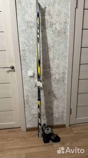 Лыжи бу с ботинками 36 размера