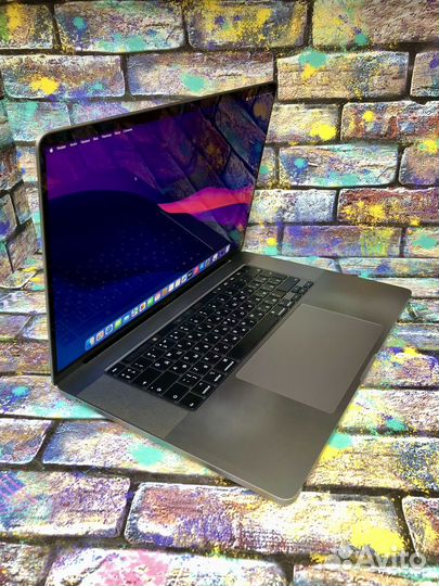 Огромный Macbook pro 16 16/512, 2019