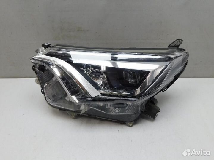Фара левая Toyota RAV4