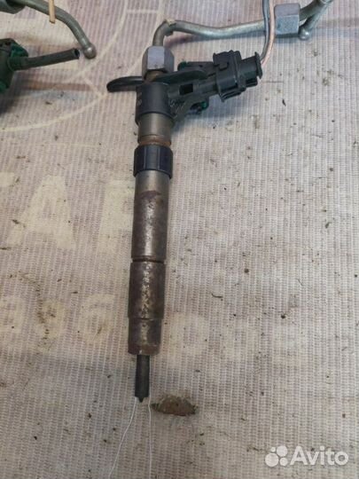 Форсунка топливная Mitsubishi Outlander Xl CW7W