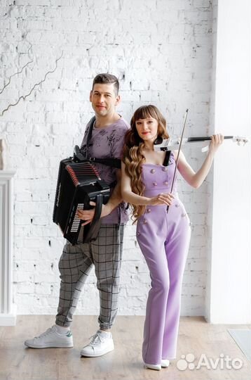 Живая музыка (скрипка + аккордеон)