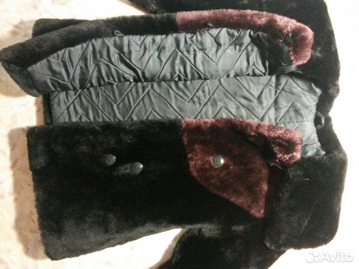 Продам мутоновую детскую шубку