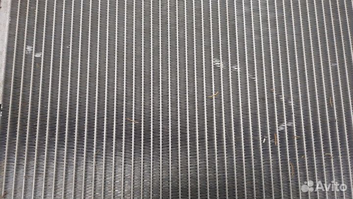 Радиатор охлаждения двигателя Hummer H3