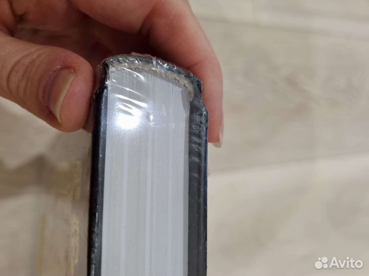 Книга новая, в упаковке на подарок