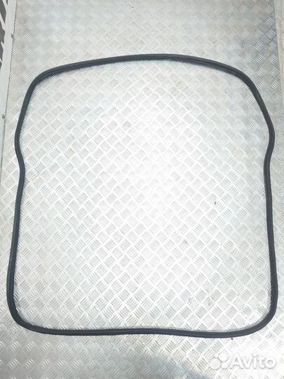 Уплотнитель проема двери Mitsubishi Outlander II