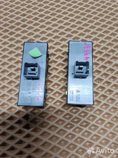 Блок управления стеклоподъемниками VW Tiguan/Jetta