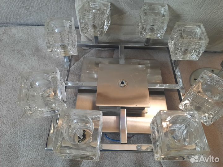 Стильная стекляная люстра