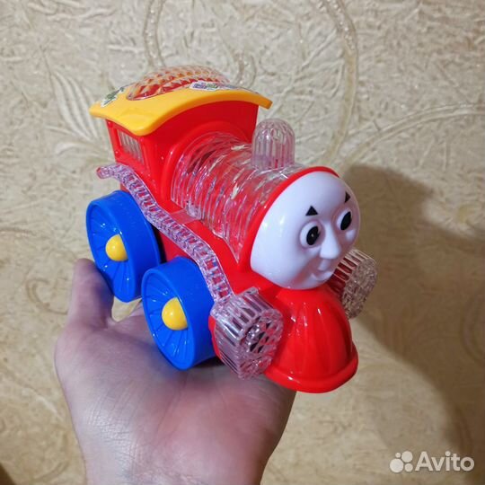 Паровозик Томас на батарейках