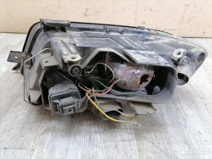 Фара передняя правая Audi A6 C5 2002