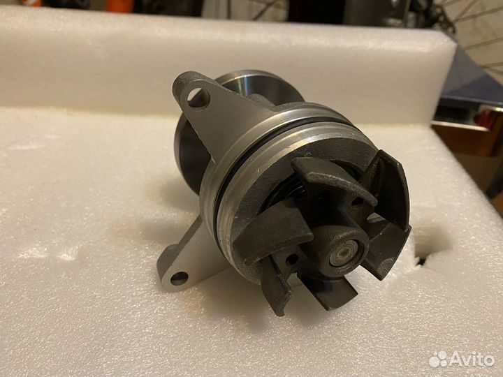 Водяной насос mazda6 2006