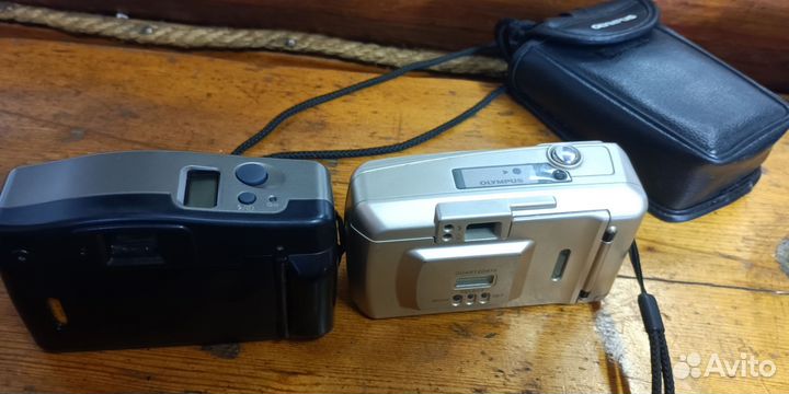 Два Плёночный фотоаппарат Olympus