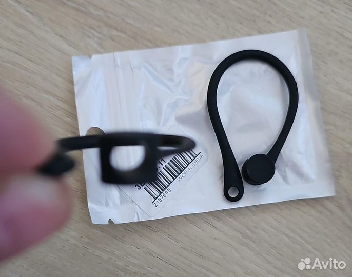 Держатели для беспроводных наушников Apple AirPods