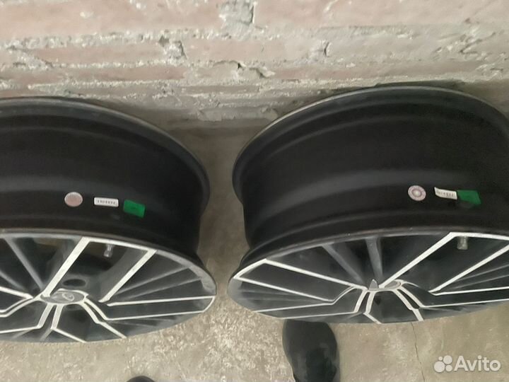 Диски литые r17