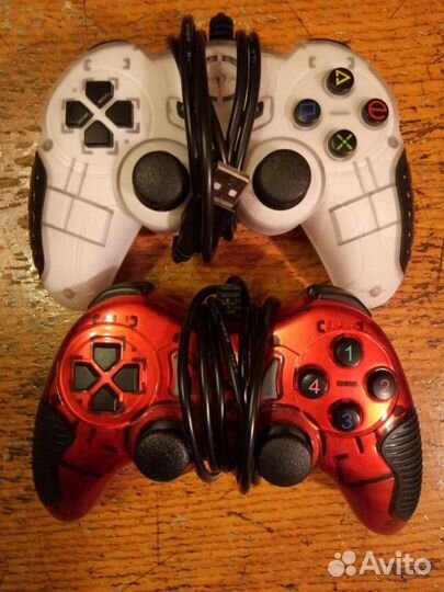 Продаю 2 геймпада