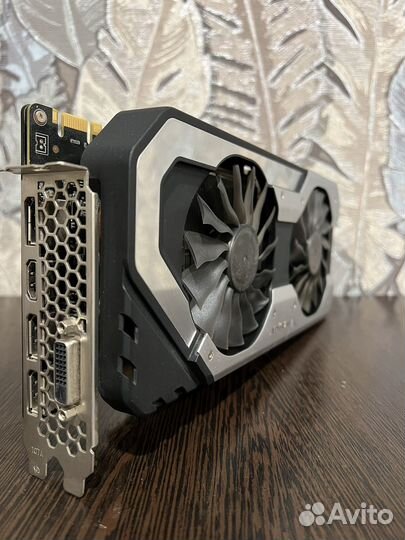 Видеокарта GTX 1070 8 гб