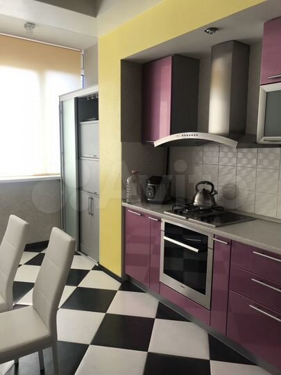 3-к. квартира, 100 м², 4/9 эт.