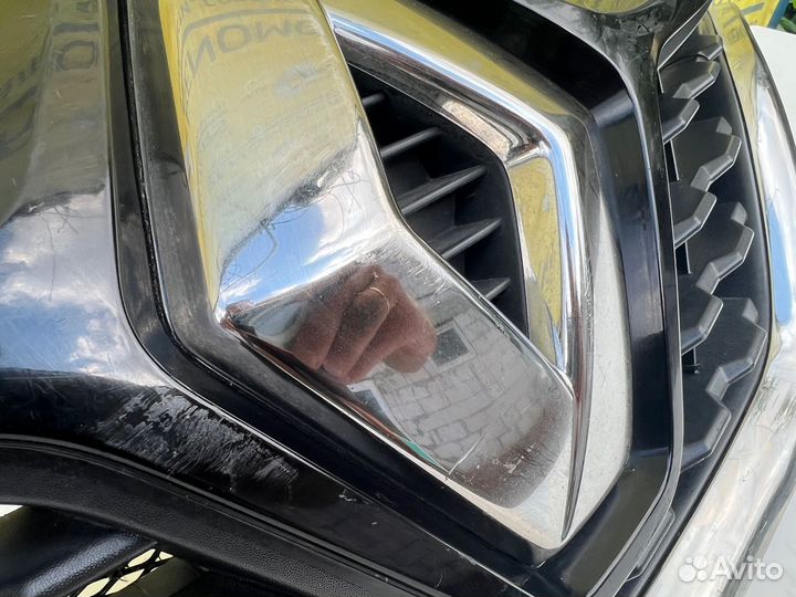 Решетка радиатора Renault Kaptur 2016