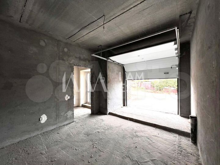 3-к. квартира, 140 м², 2/2 эт.