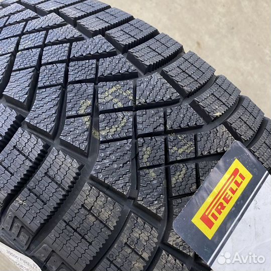 Pirelli Ice Zero FR 225/50 R17 98H