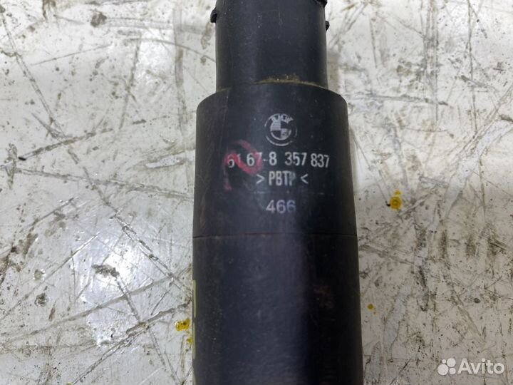 Моторчик омывателя фар 61678357837