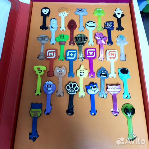 Скрепыши, треснутые 2, монеты из пятёрочки