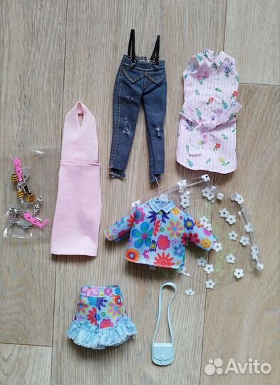 Одежда и аксессуары для куклы Барби